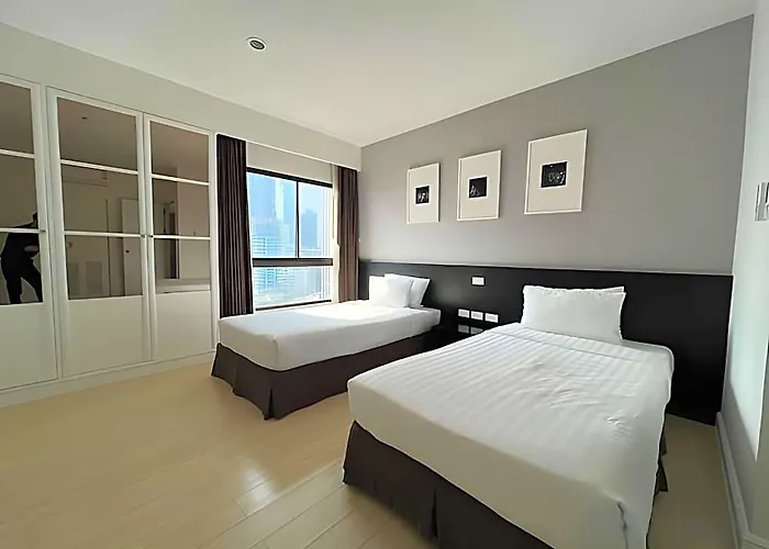 Somerset Park Suanplu Apartment