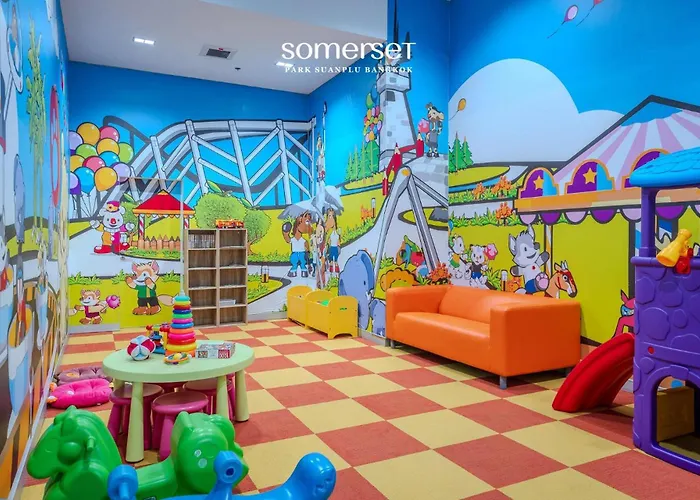 Somerset Park Suanplu Apartment *